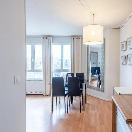 Apartment M78 Marquer Chateau Rouge