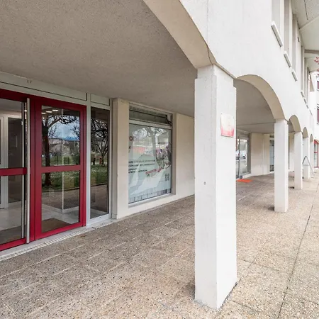 Apartment M78 Marquer Chateau Rouge *
