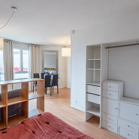 M078 Marquer Joli Château Rouge Appartement